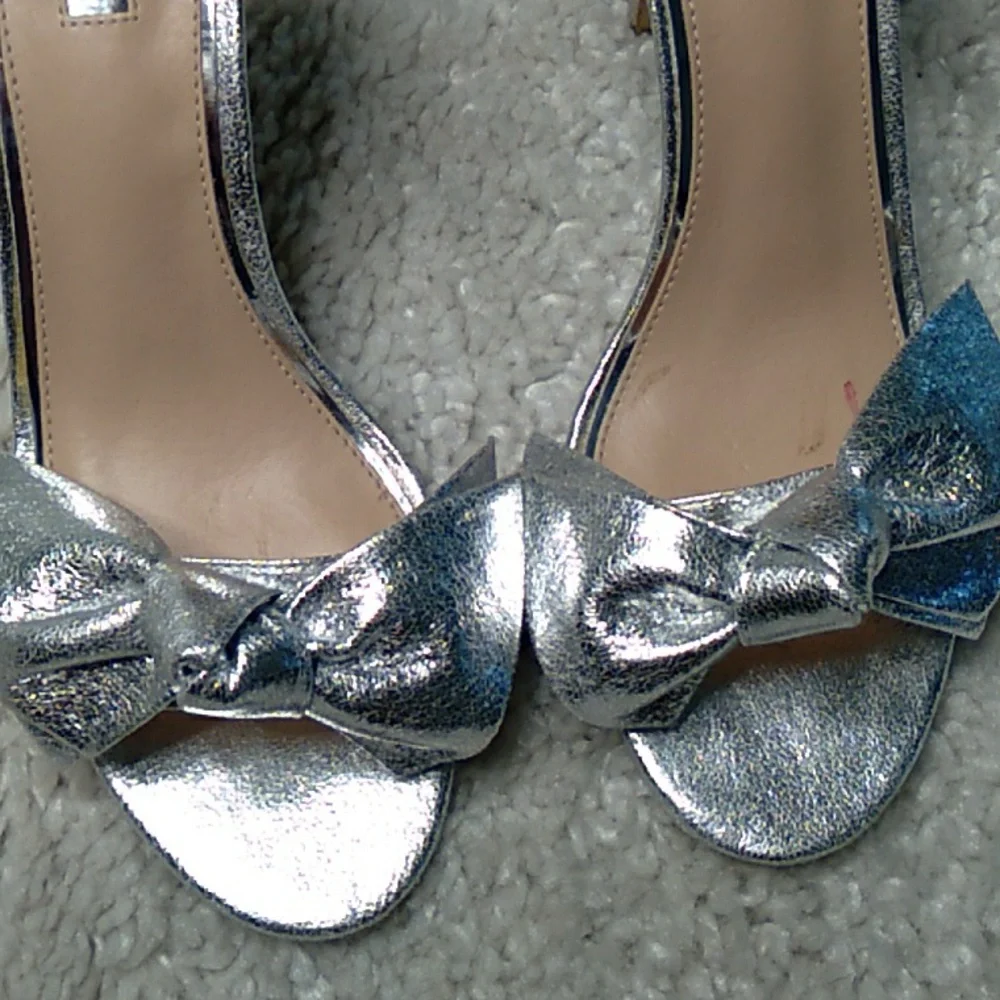 ASOS Mettalic/foil bow heels size 10.5 - Picture 4 of 16